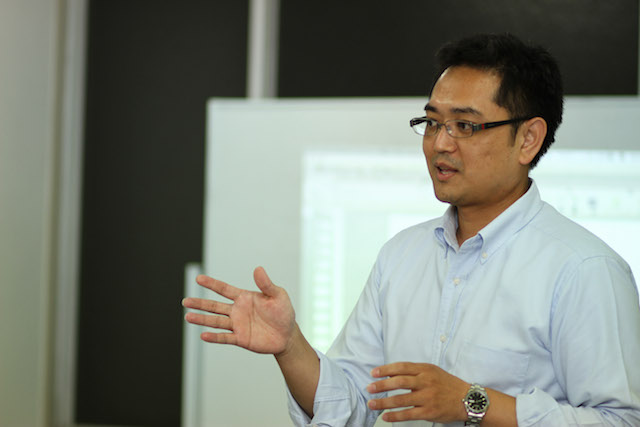 A Sasuga! Presentation Skills Course participant wows his audience